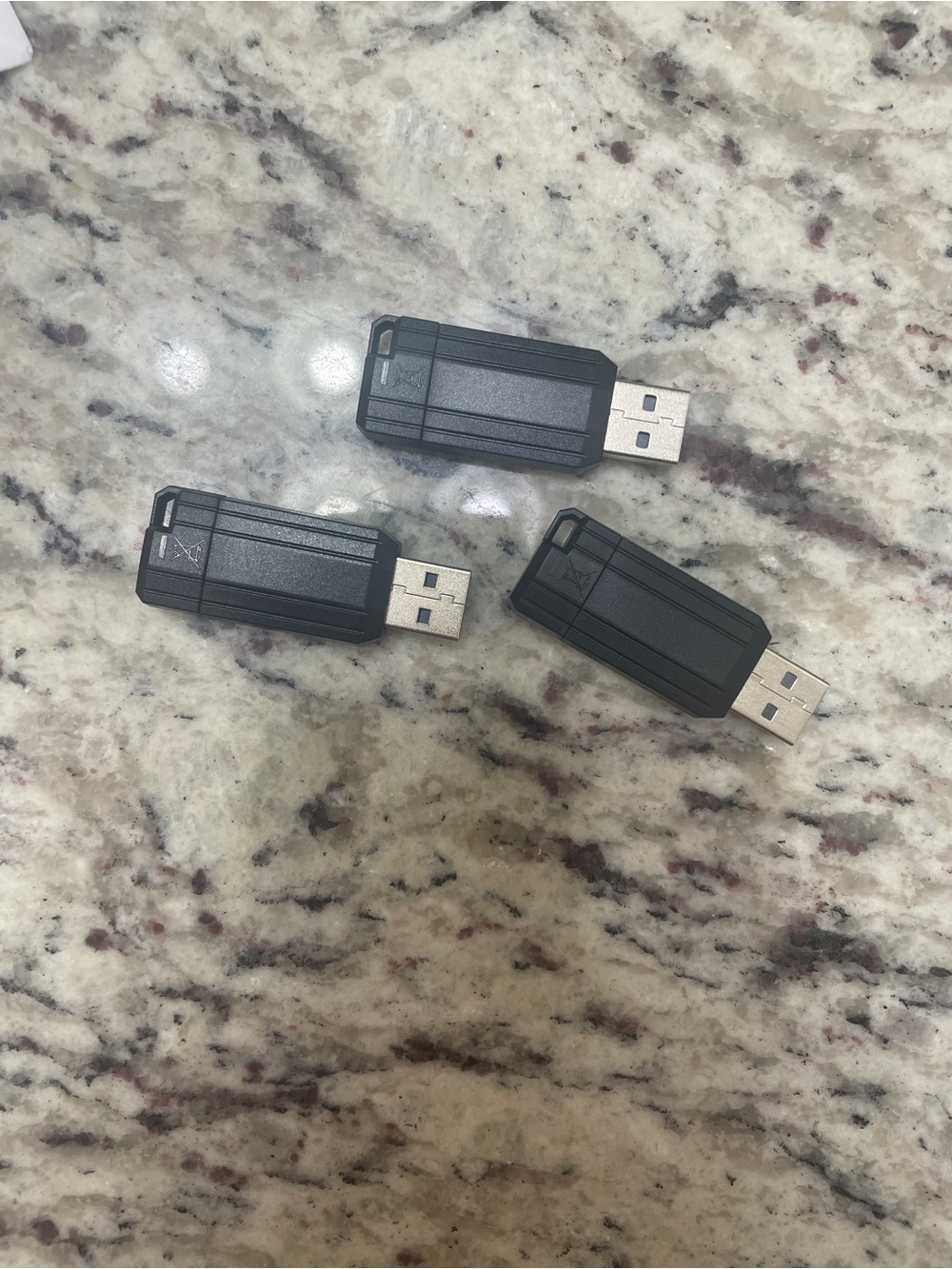 ⚡️ Verbatim 64GB Slider USB Flash Drive USB 2.0 Thumb Drive – Black (3 Pack) ⚡️ - Picture 2 of 4